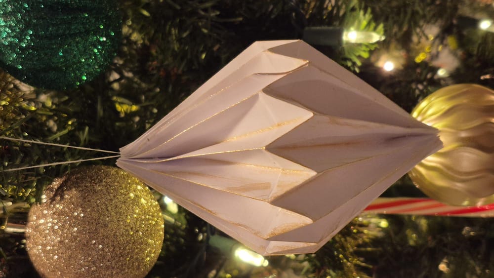 Create Geometric Origami Paper Ornaments for Holiday, Party & Home Decor - image 7 - student project