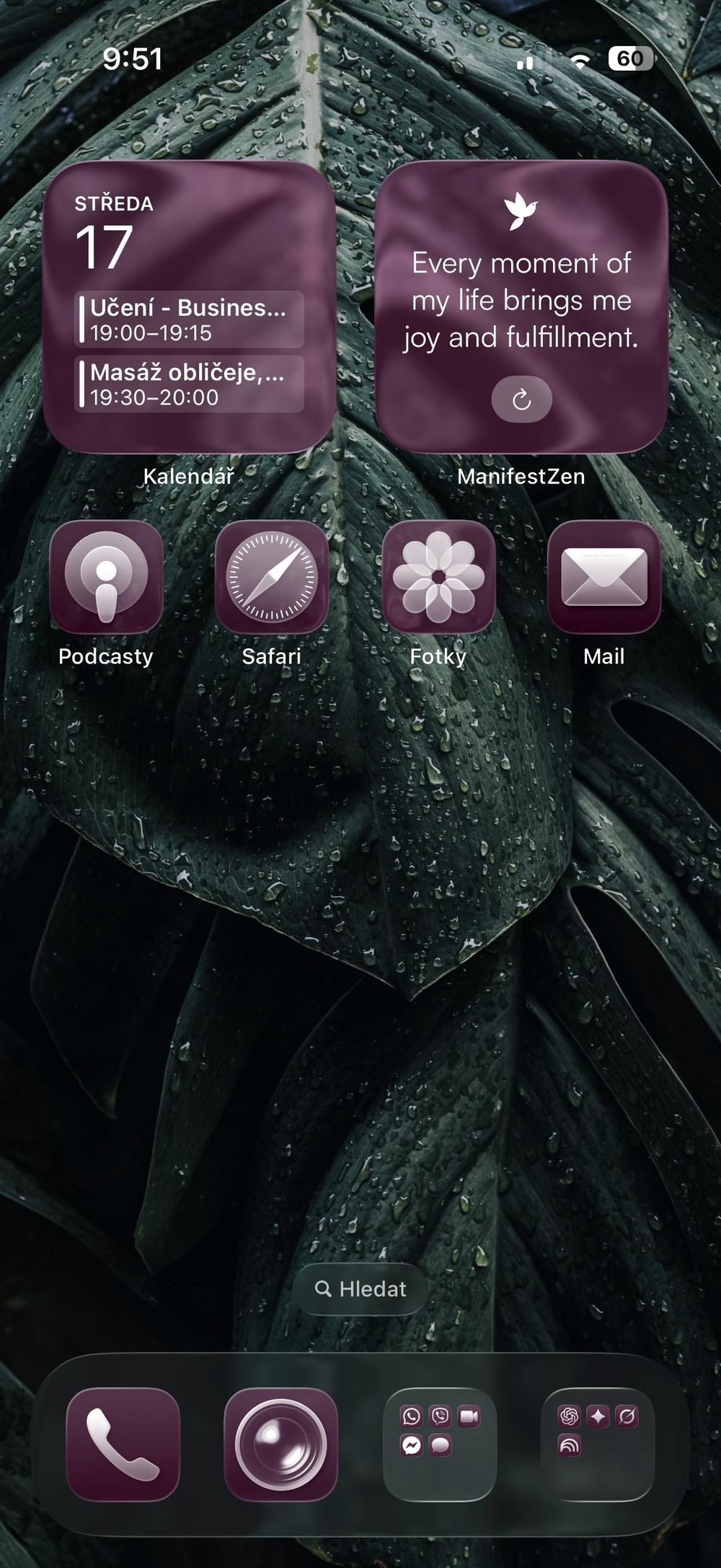 Decluttered homescreen - image 2 - student project