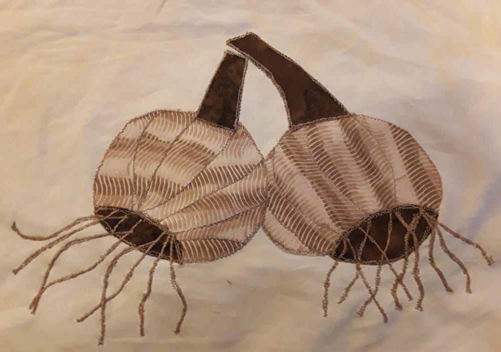 Garlic Heads fusable applique using steps from this class - image 2 - student project
