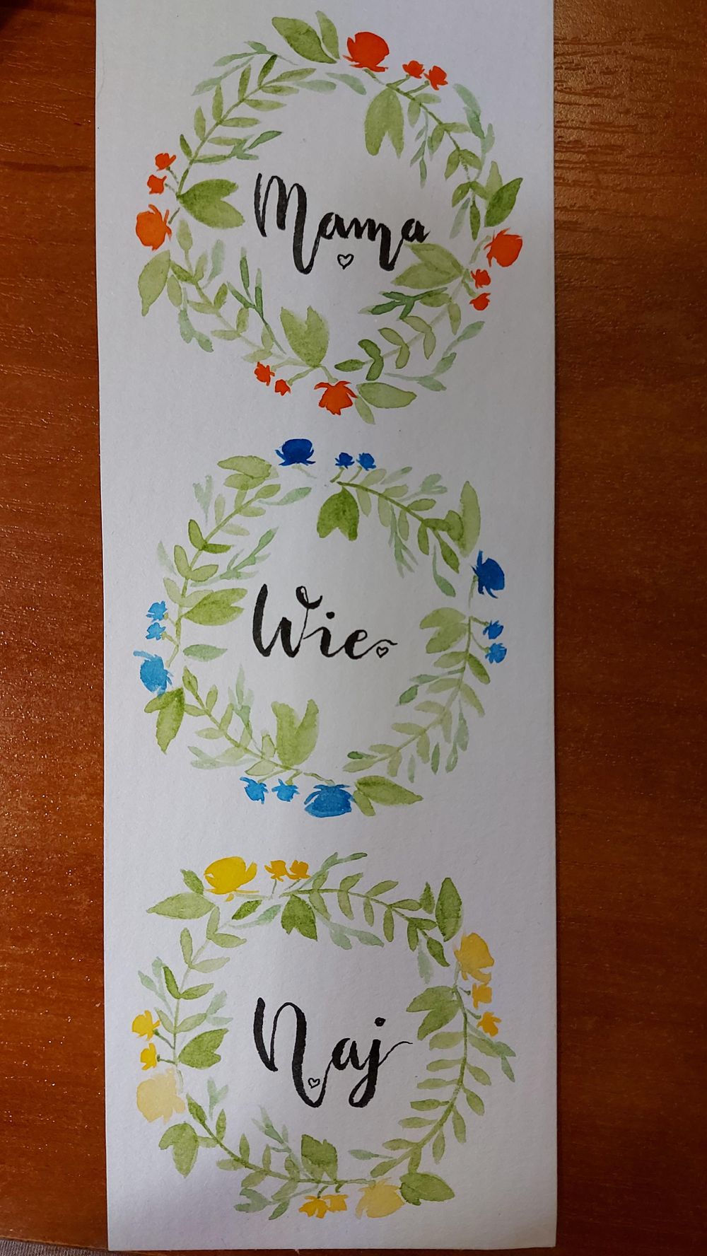 Medium wreaths and little bookmark wreath - image 1 - student project