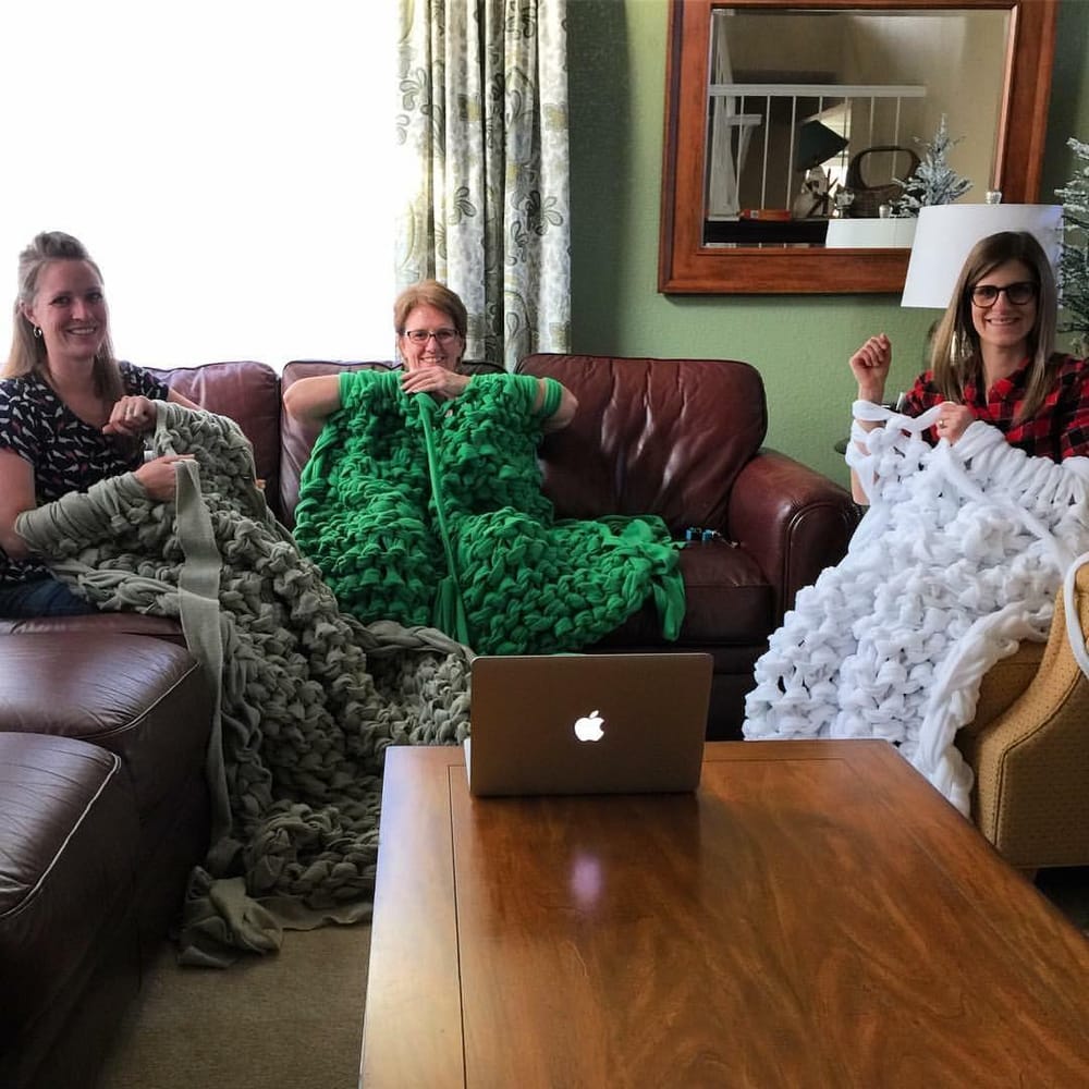 Christmas-time Family Knitting - image 2 - student project