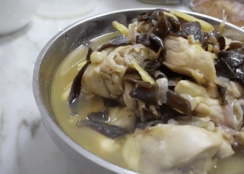 Hakka Yellow Glutinous Rice Wine Chicken - image 1 - student project