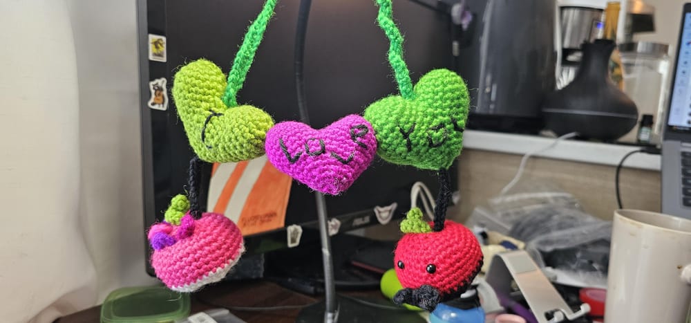 Crochet hearts - image 2 - student project