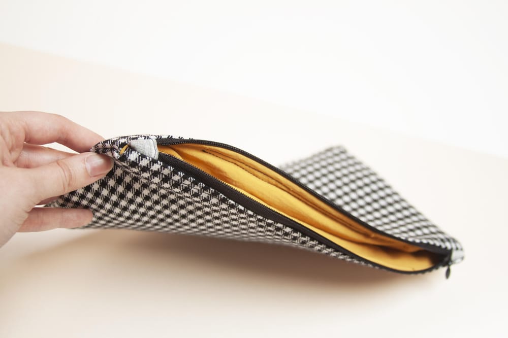 Zipper Pouch for ipad - image 3 - student project