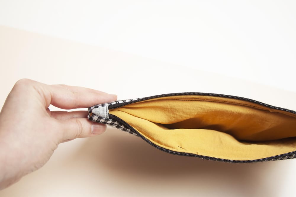 Zipper Pouch for ipad - image 2 - student project