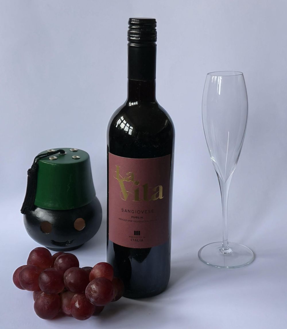 Wine and grapes - image 1 - student project