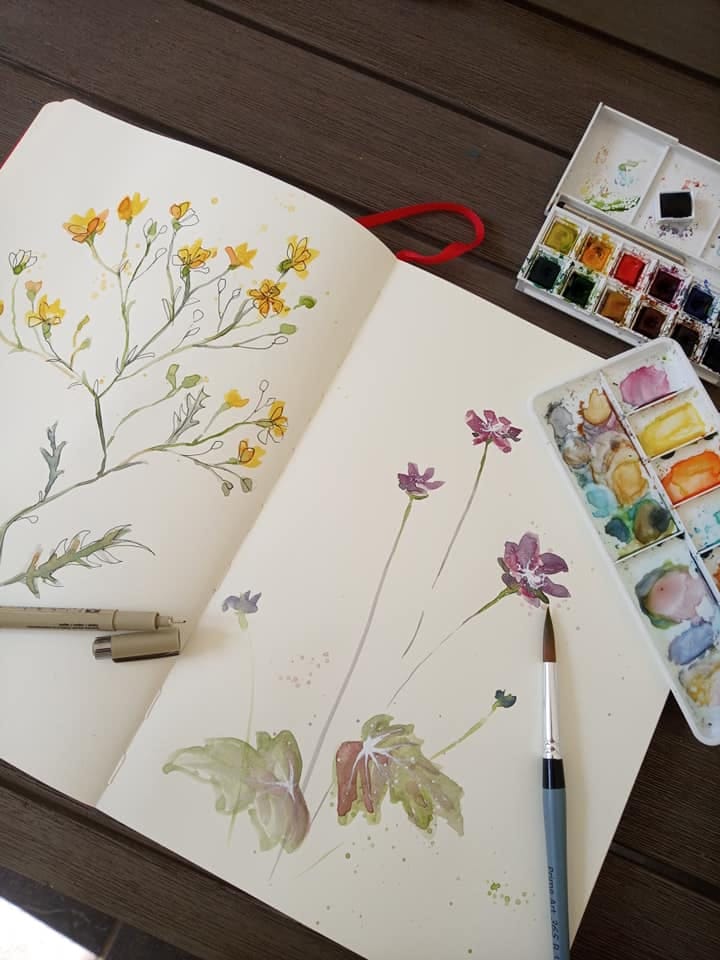 Fun loose watercolour flowers - image 2 - student project