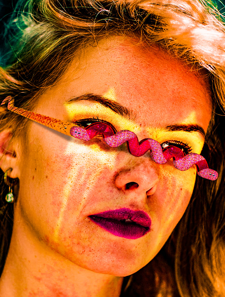 Create realistic sunglasses using Photoshop 3D - image 1 - student project