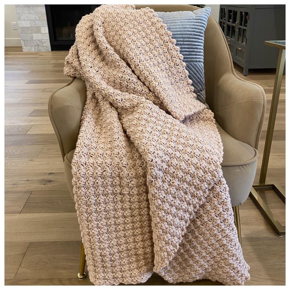 Cluster Stitch Blanket - image 1 - student project