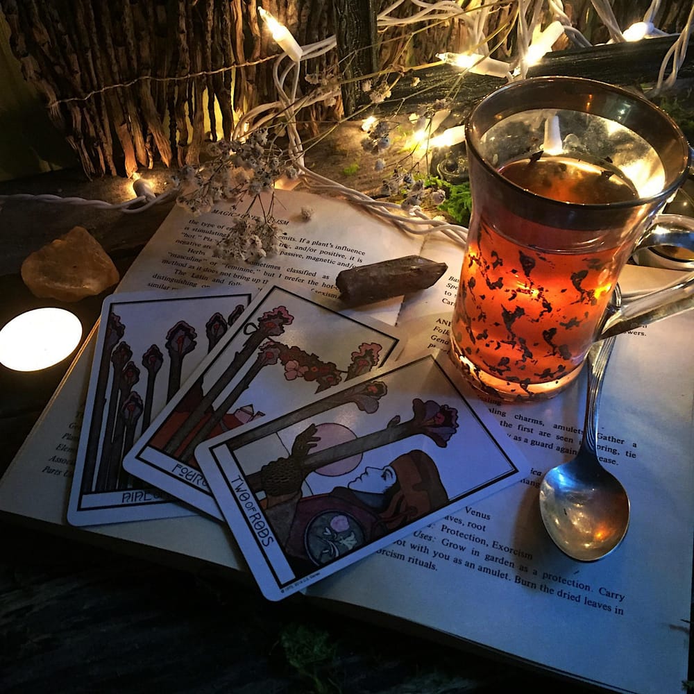 A Cup of tea and tarot - image 3 - student project