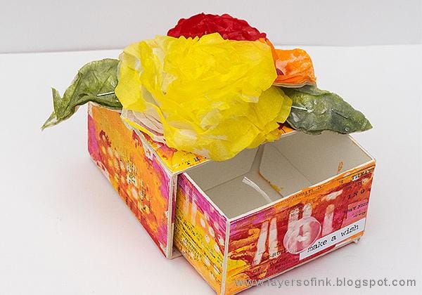 Sample Projects Tissue Paper Flowers - image 3 - student project
