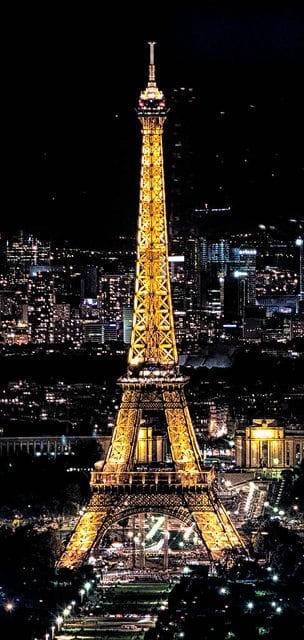 Eve in Paris - image 1 - student project
