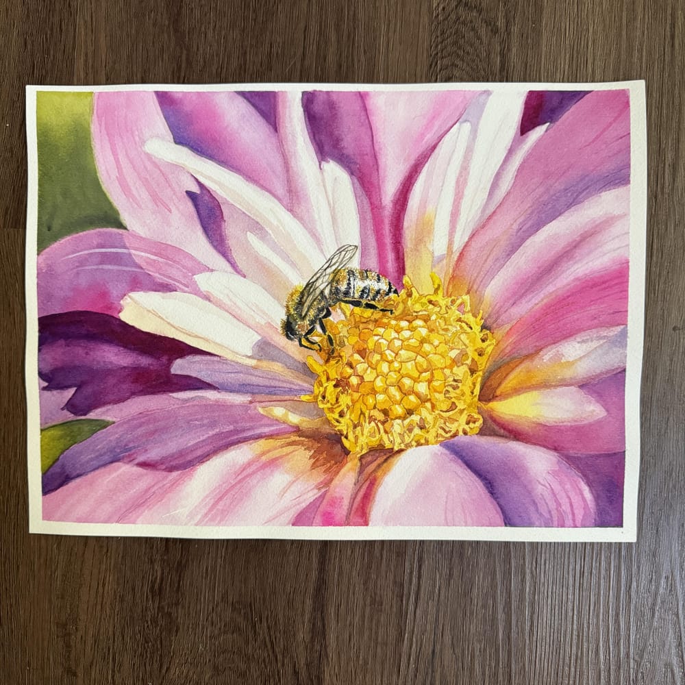 Busy bee - image 1 - student project