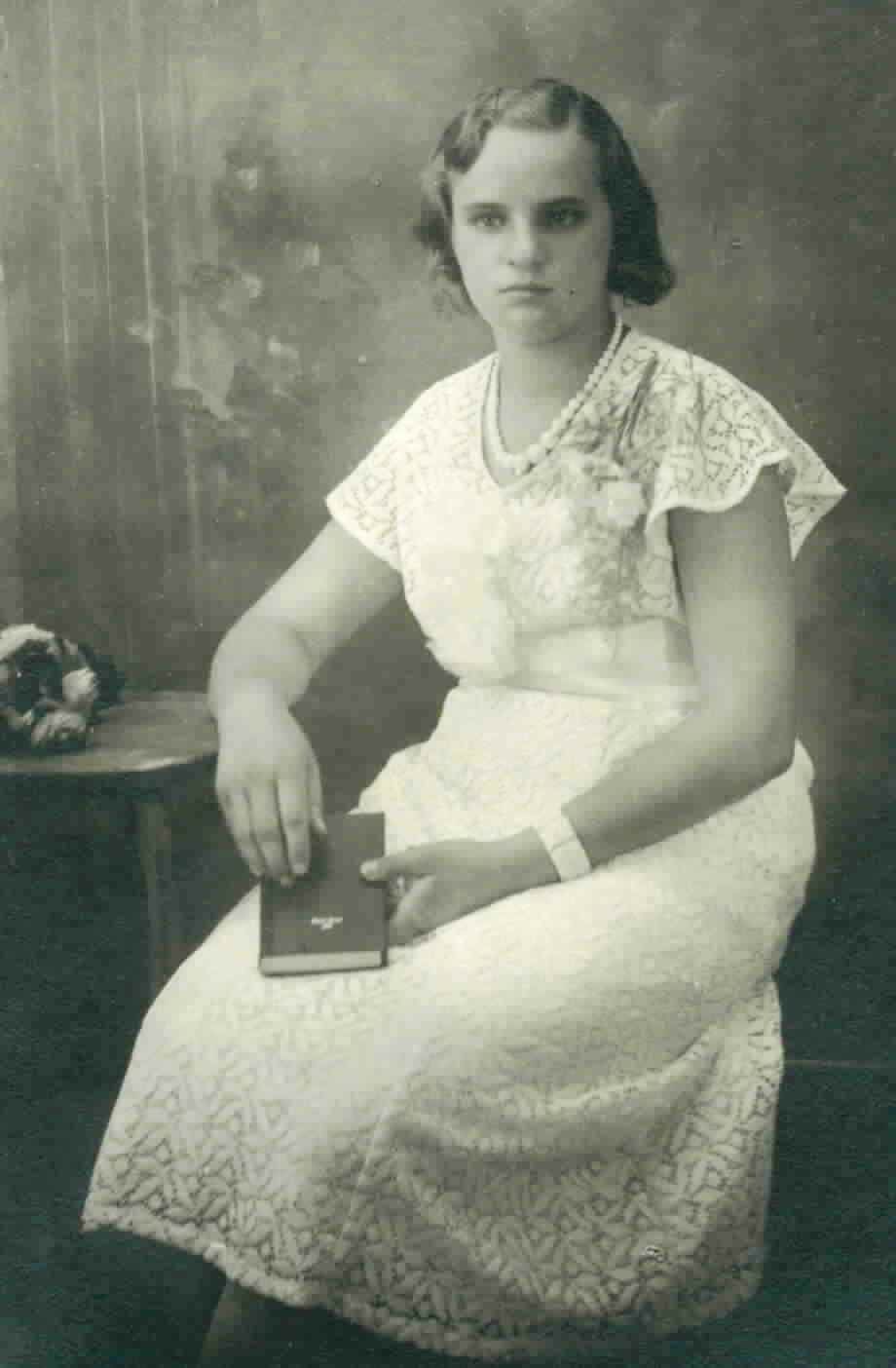 Family photo repaired - image 4 - student project