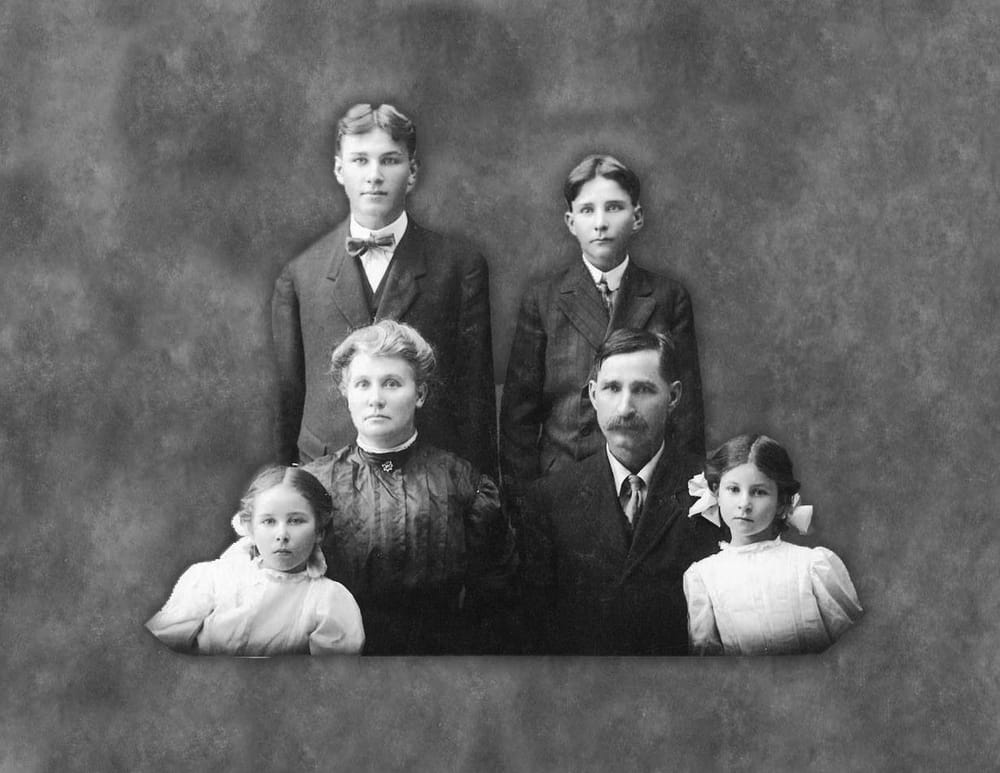 A family photo reworked - image 2 - student project