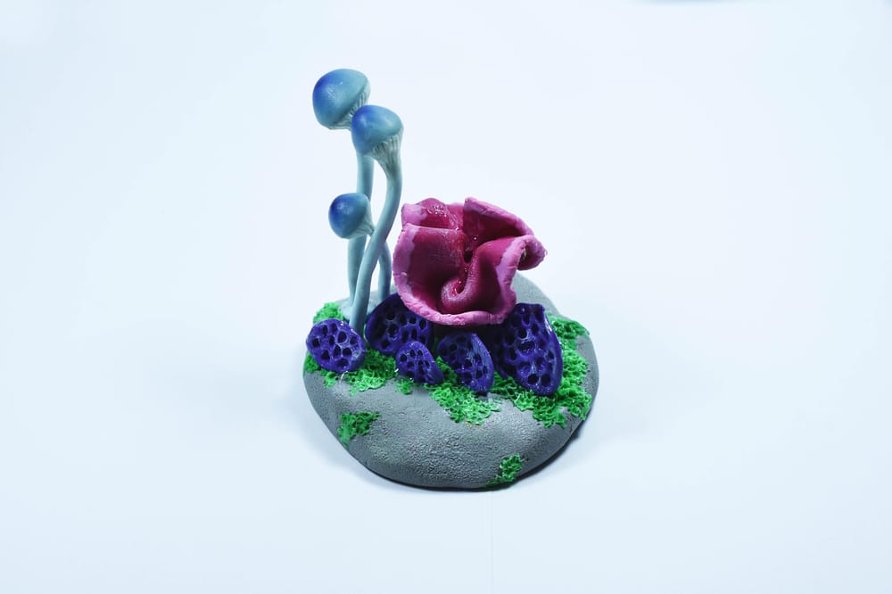 Pixie Parasol Sculpture - image 1 - student project