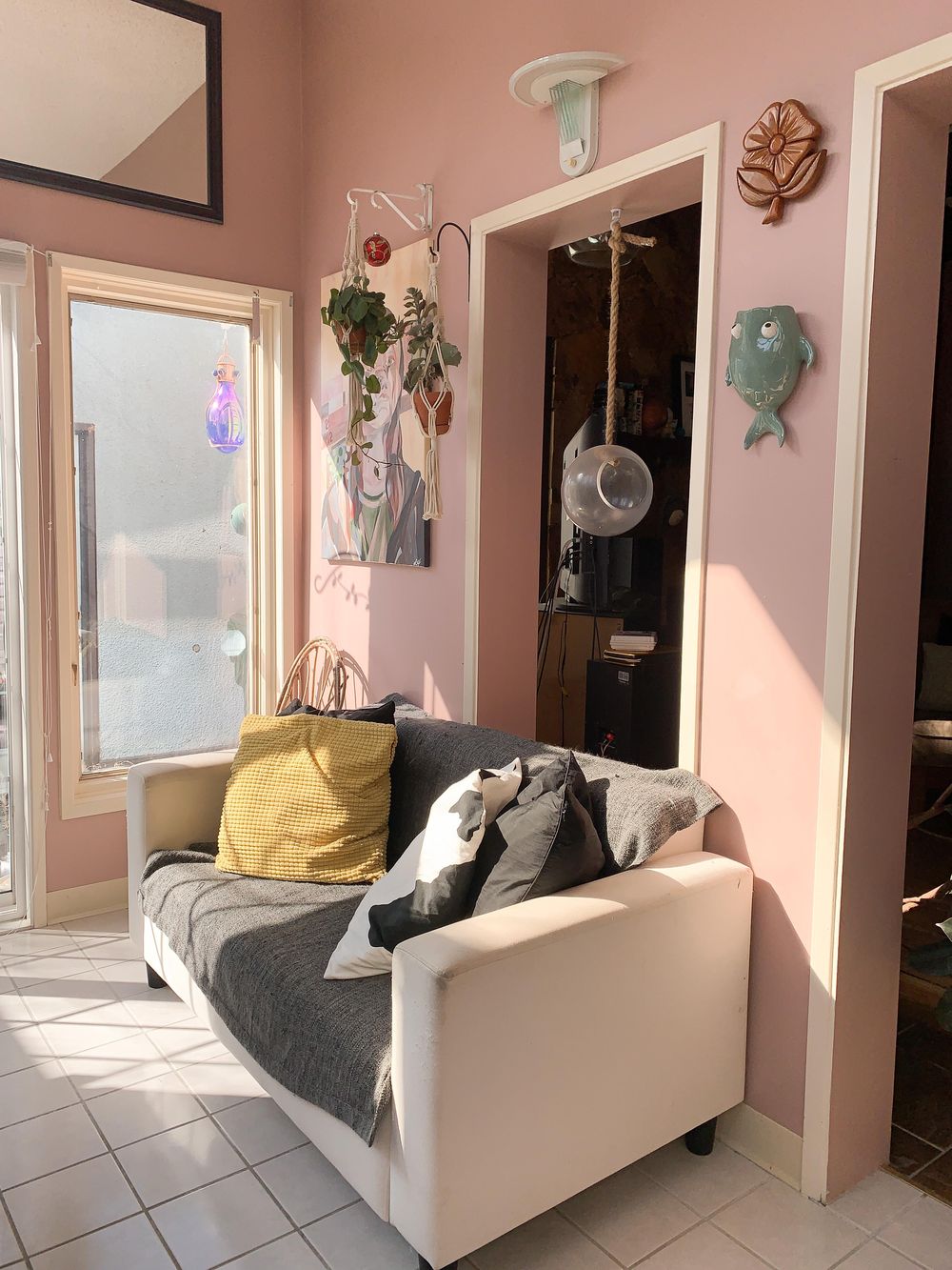 Sunny reading spot (before & after) - image 1 - student project