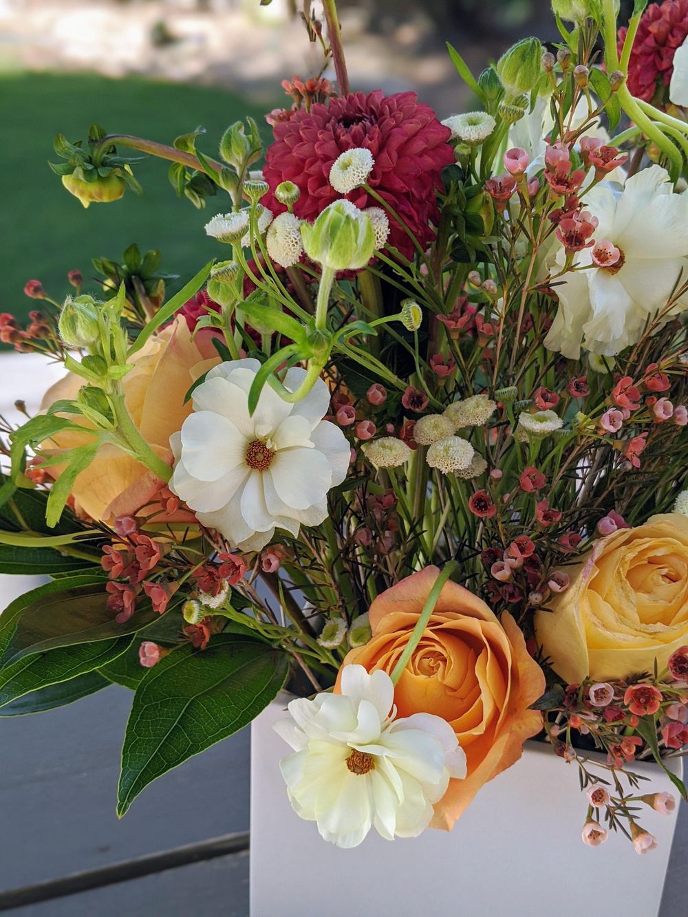 Artful Florals: Advanced Techniques for Centerpiece Design - image 2 - student project