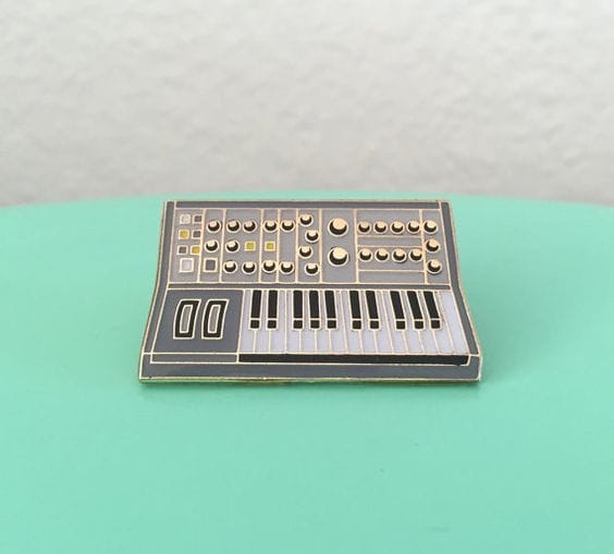 Best Friends Pin - image 4 - student project
