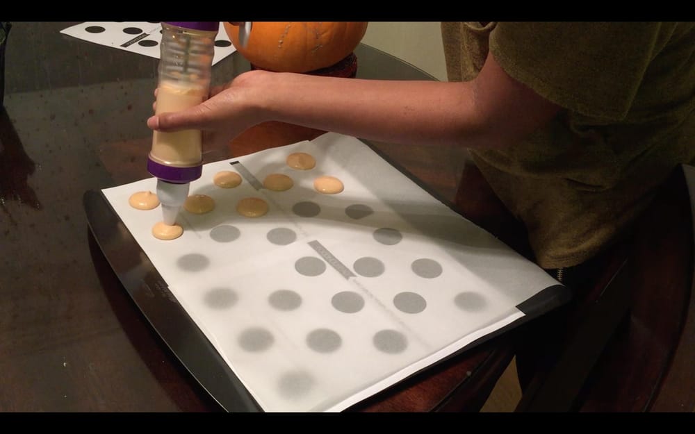 Macarons as gifts - image 1 - student project