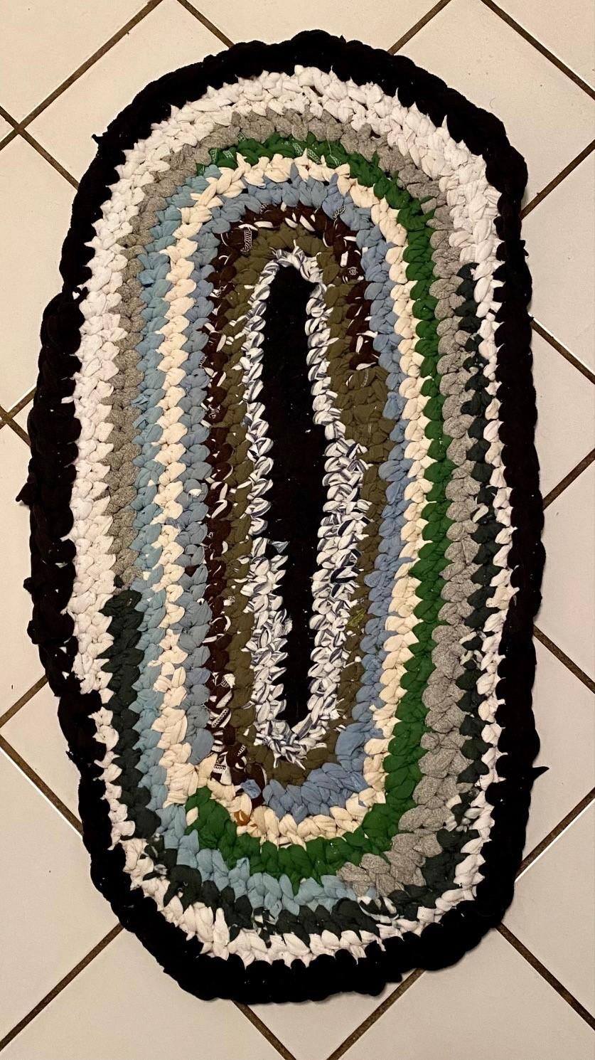 Crocheted rug - image 1 - student project