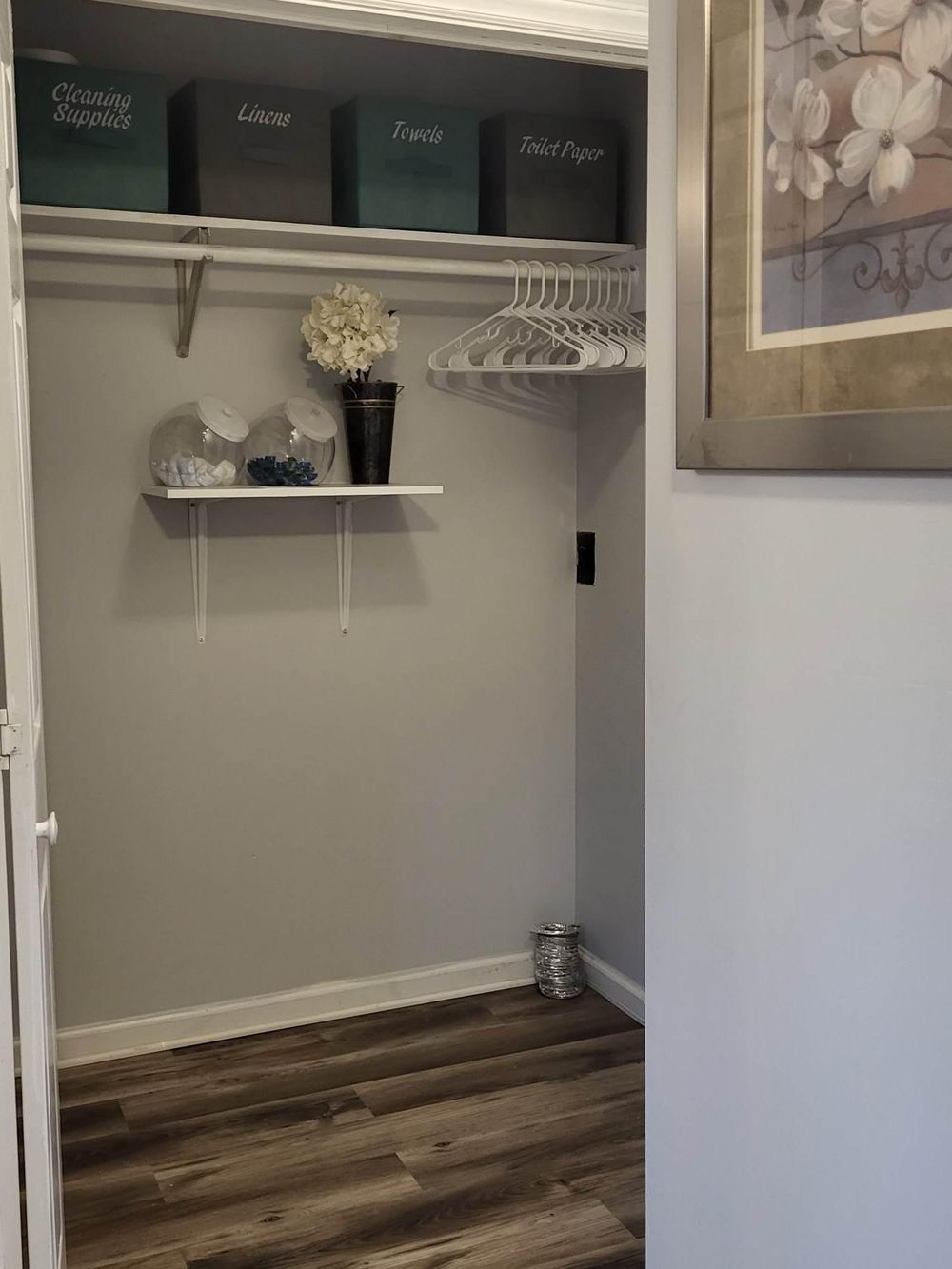 Laundry closet - image 1 - student project
