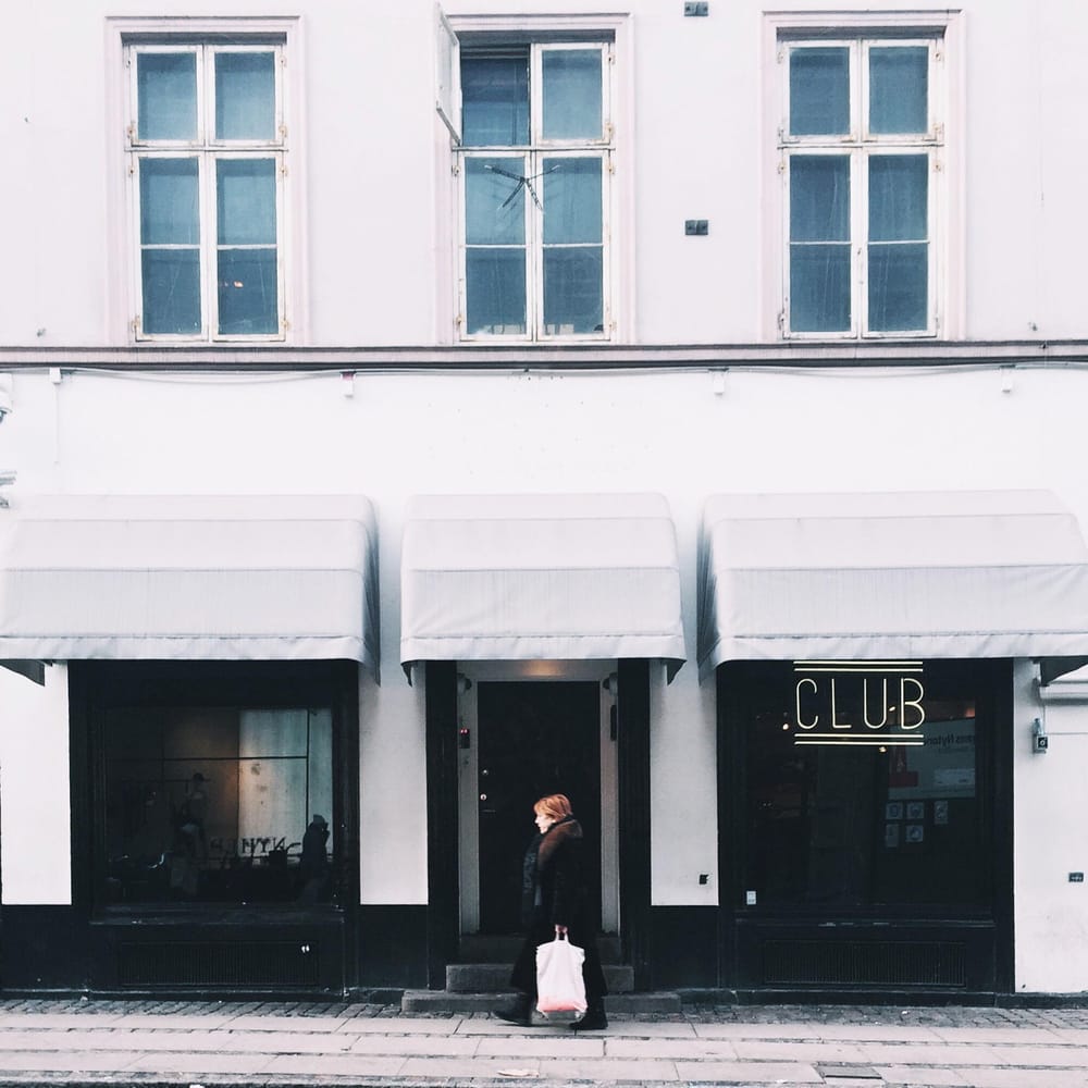 9 photos that represent my Instagram brand. - image 9 - student project