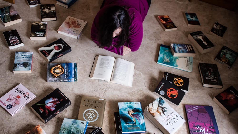 That's me, a truly book lover! - image 1 - student project