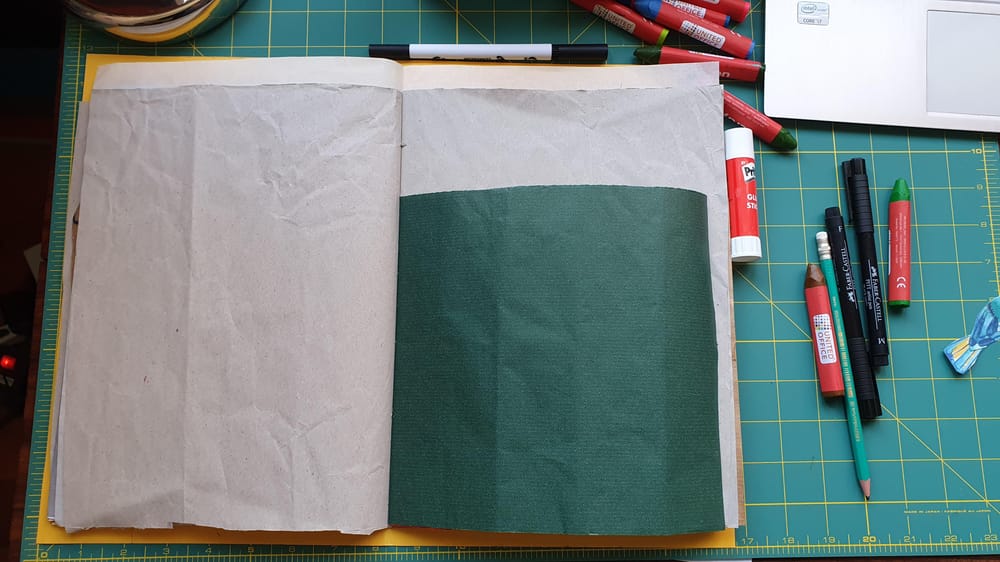 Sketchbook with recycled paper - image 2 - student project