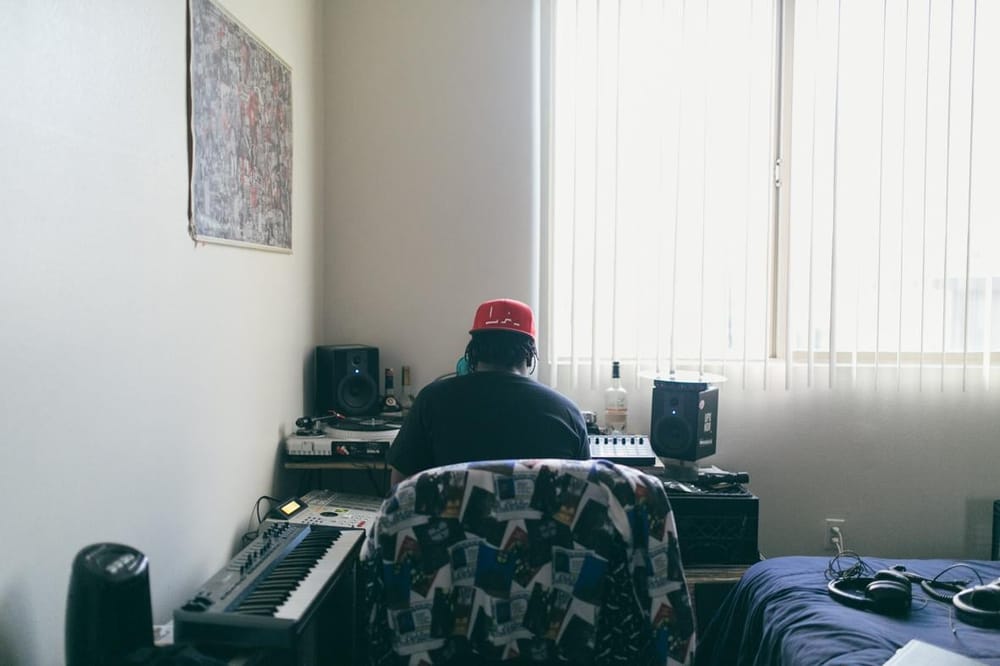 DJ Spintelect | #SupportYourAfricanDJ - image 10 - student project