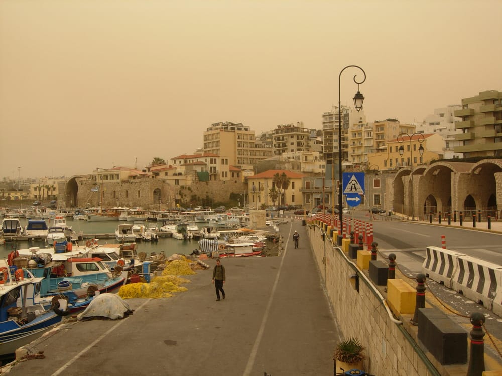 Heraklion day and .... dust - image 4 - student project