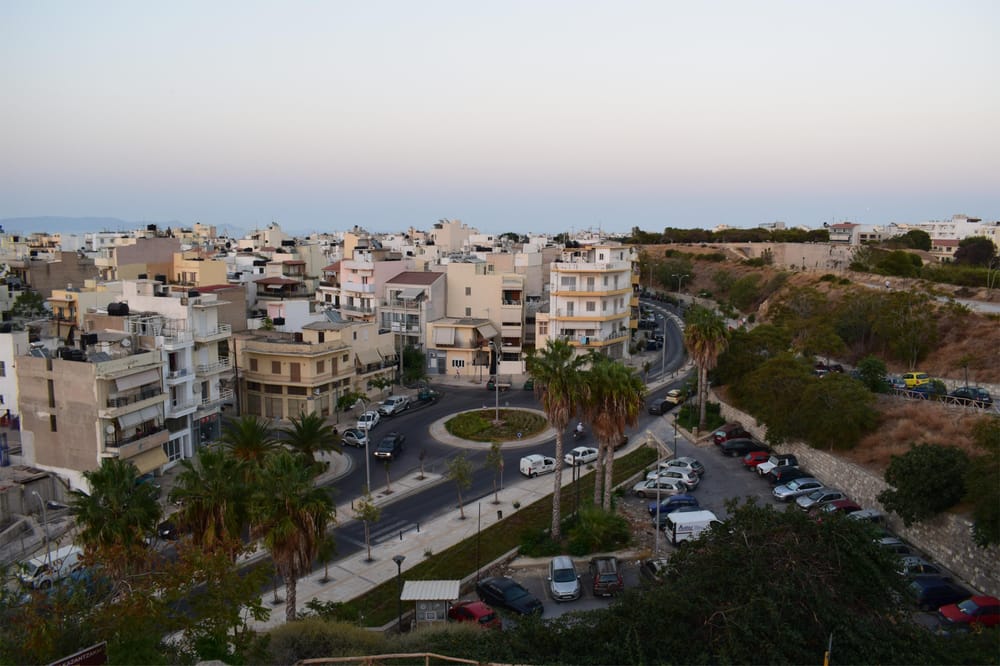 Heraklion day and .... dust - image 1 - student project