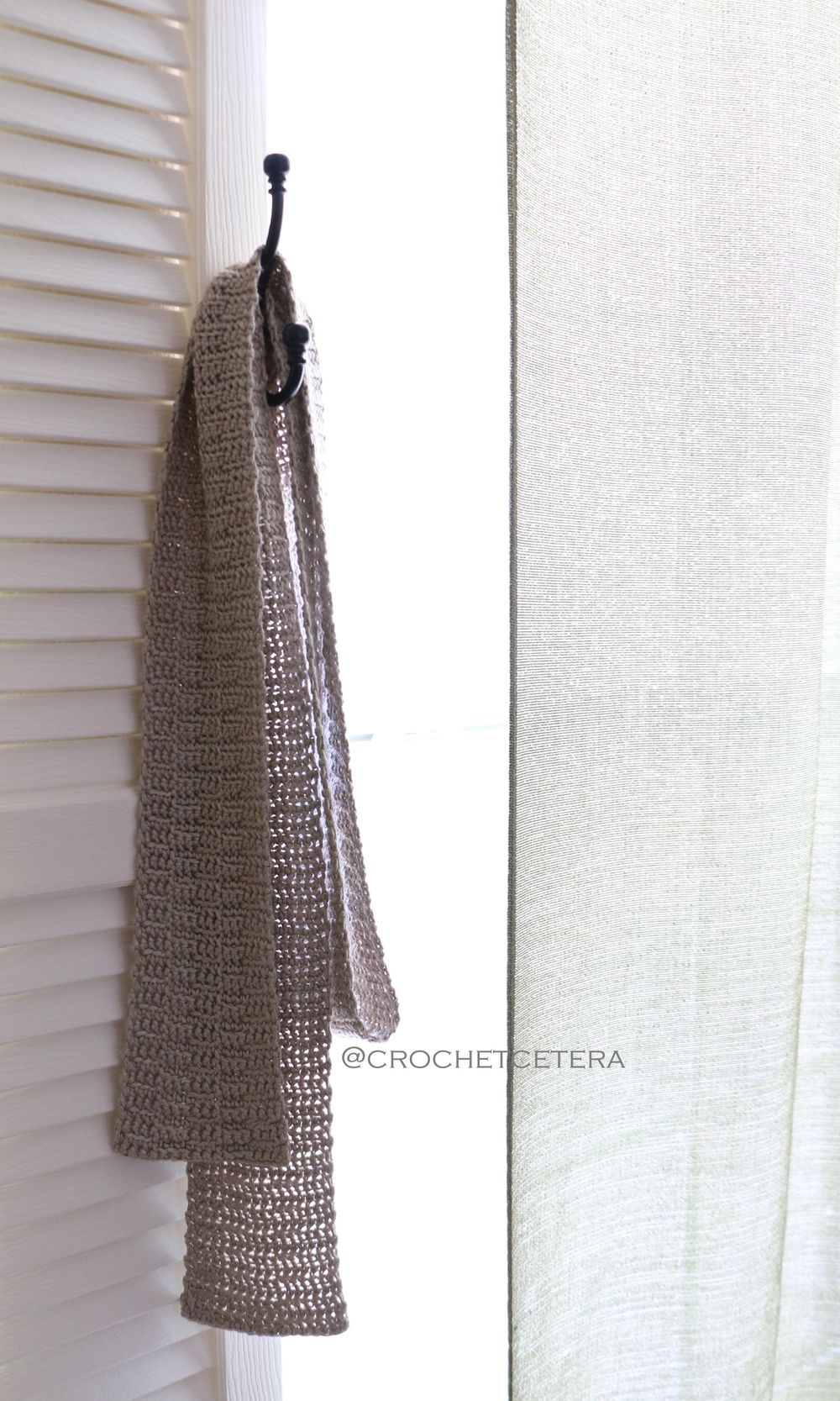 Persiennes Scarf - image 1 - student project