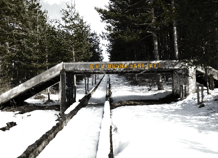 B&W and Color in Travel Photos - image 2 - student project