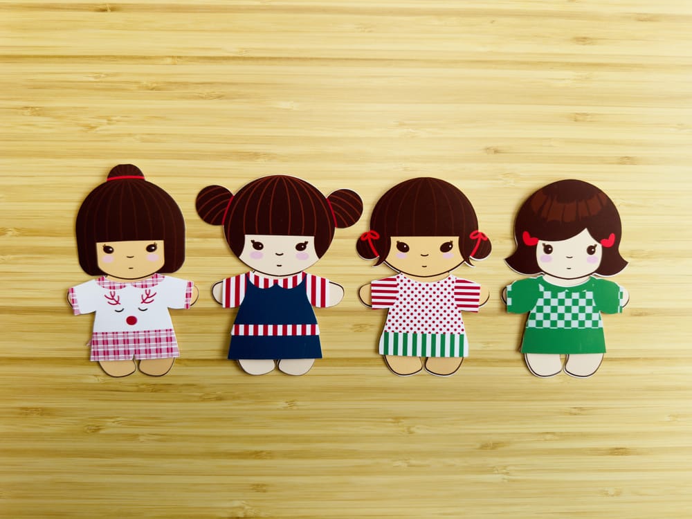 Festive Paper Dolls - image 1 - student project