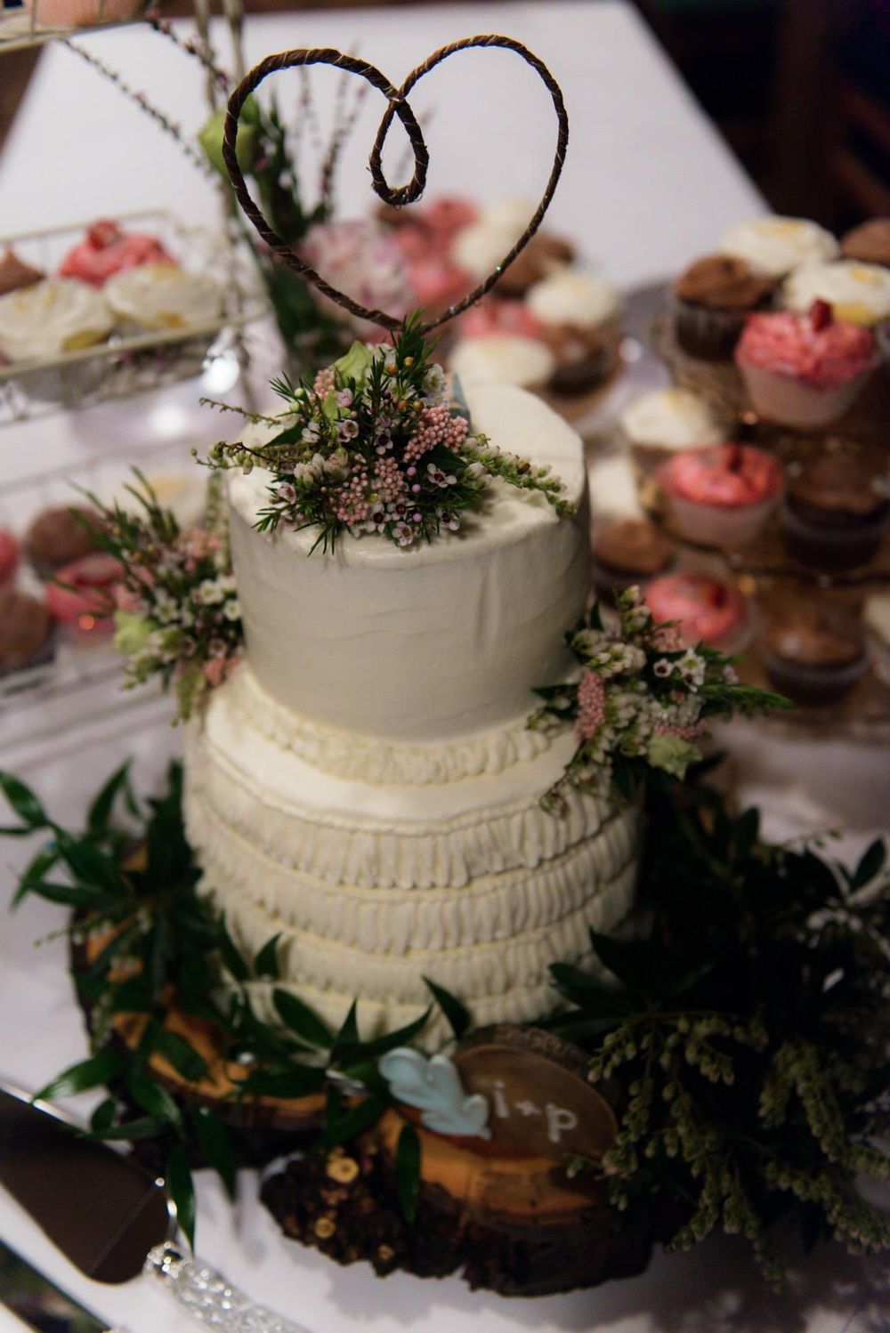 Wedding Cake/Cupcakes - image 4 - student project