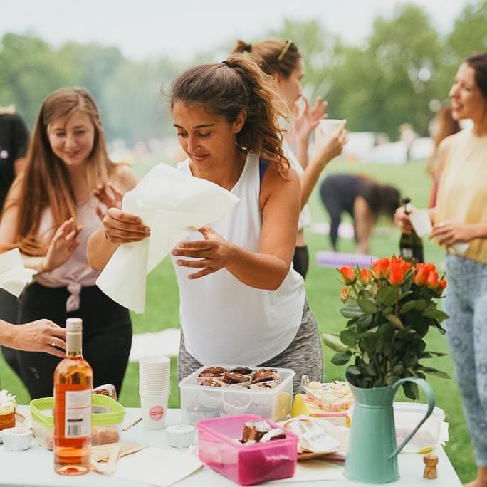 Cake & Yoga Club | The Art of TLC - image 1 - student project