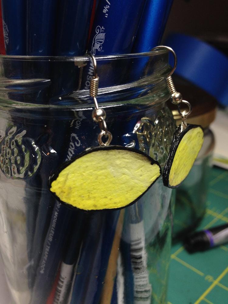 Paper Earrings - image 1 - student project