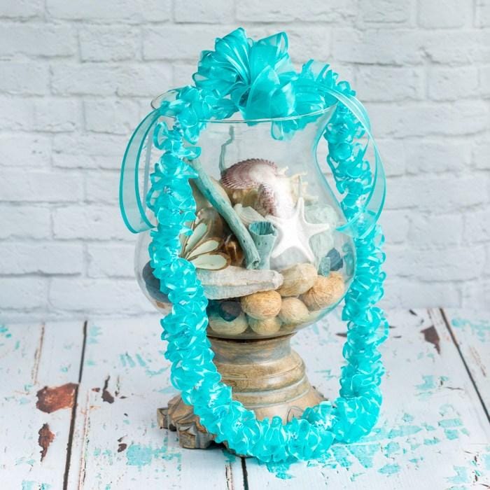 Turquoise and White Spiral Ribbon Lei - image 3 - student project