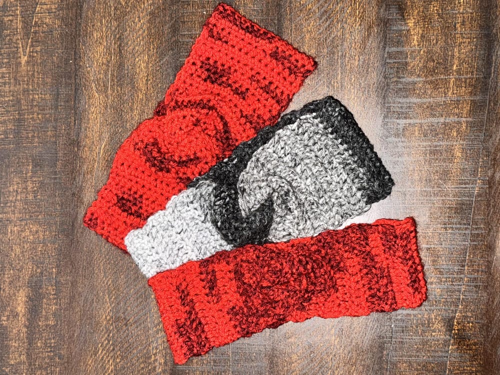 Crochet Headband with a Twist - image 1 - student project