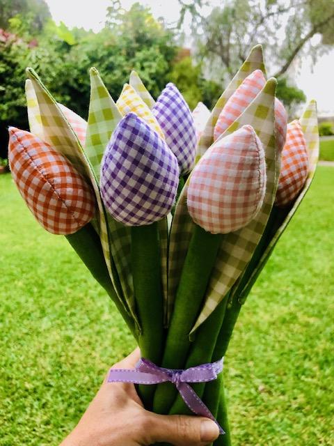 Different kind of Tulip Bouquets - image 1 - student project