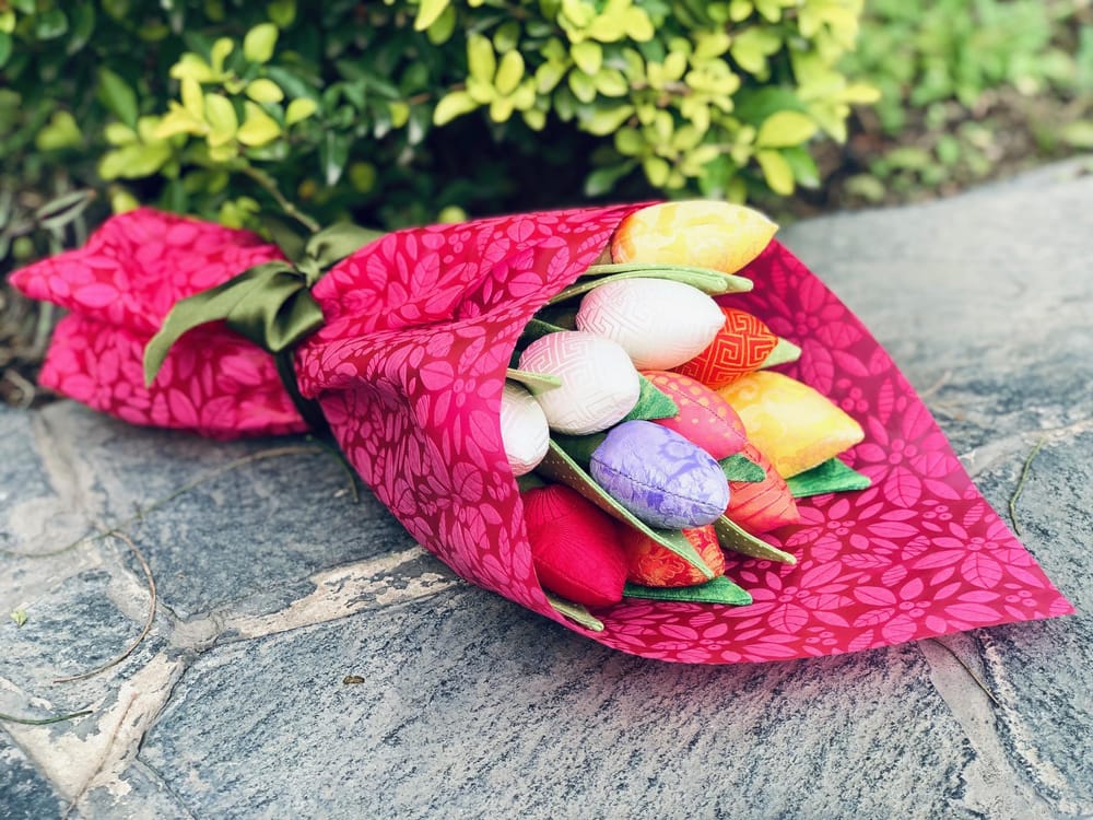 Different kind of Tulip Bouquets - image 8 - student project