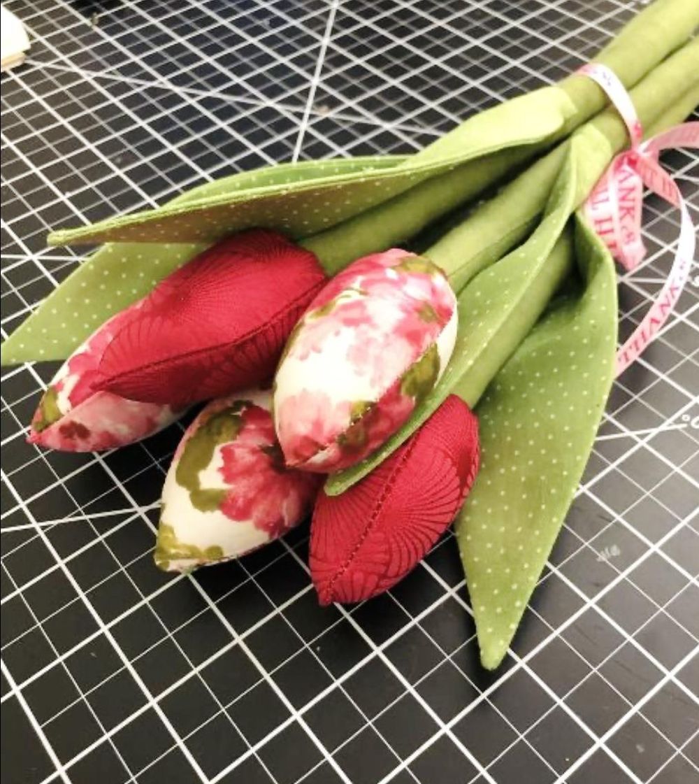 Different kind of Tulip Bouquets - image 2 - student project