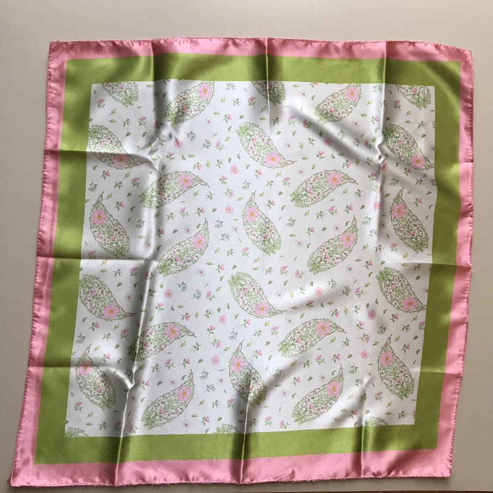 Petit carré floral/paisley scarf - image 1 - student project