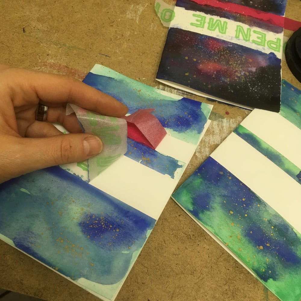 Create galaxies with a toothbrush - image 1 - student project