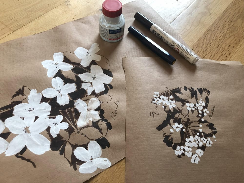 Flower studies on toned paper - image 3 - student project