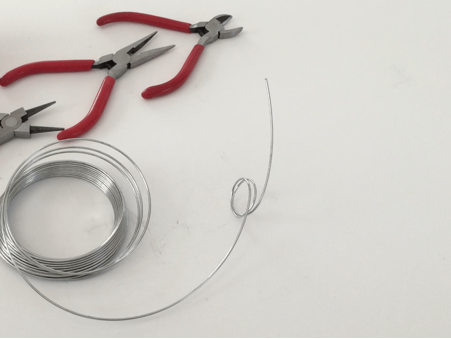 Crazy wire Sweetheart Ring - image 2 - student project