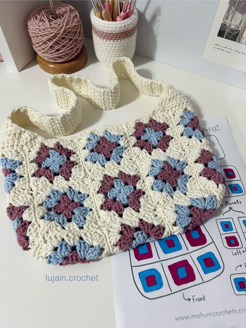 Granny squares bag - image 3 - student project