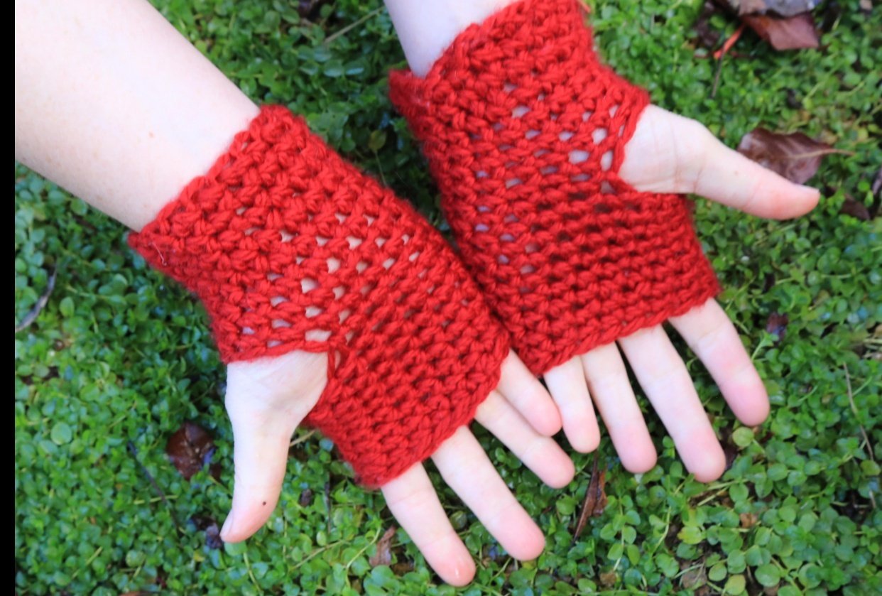 finger crochet bracelet love & rainbow mitts! Skillshare Student Project