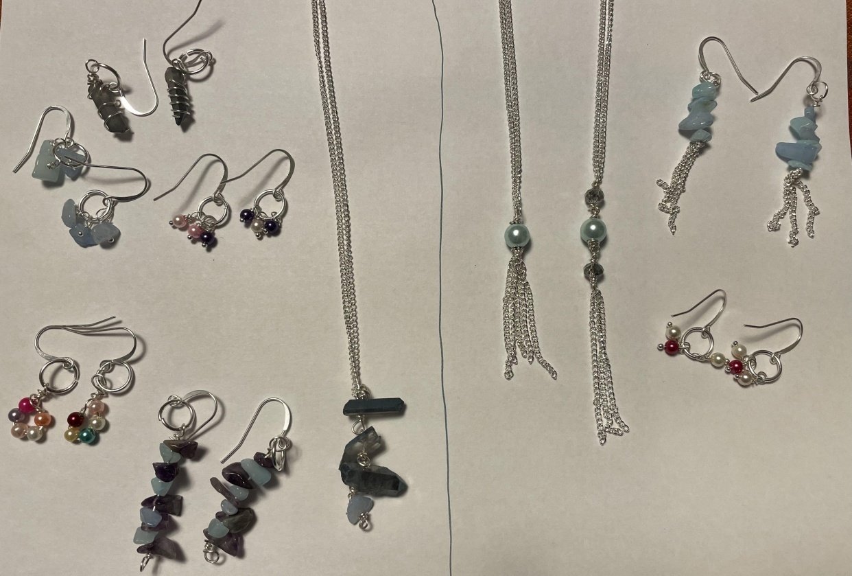 Mother and daughter jewelry making - student project
